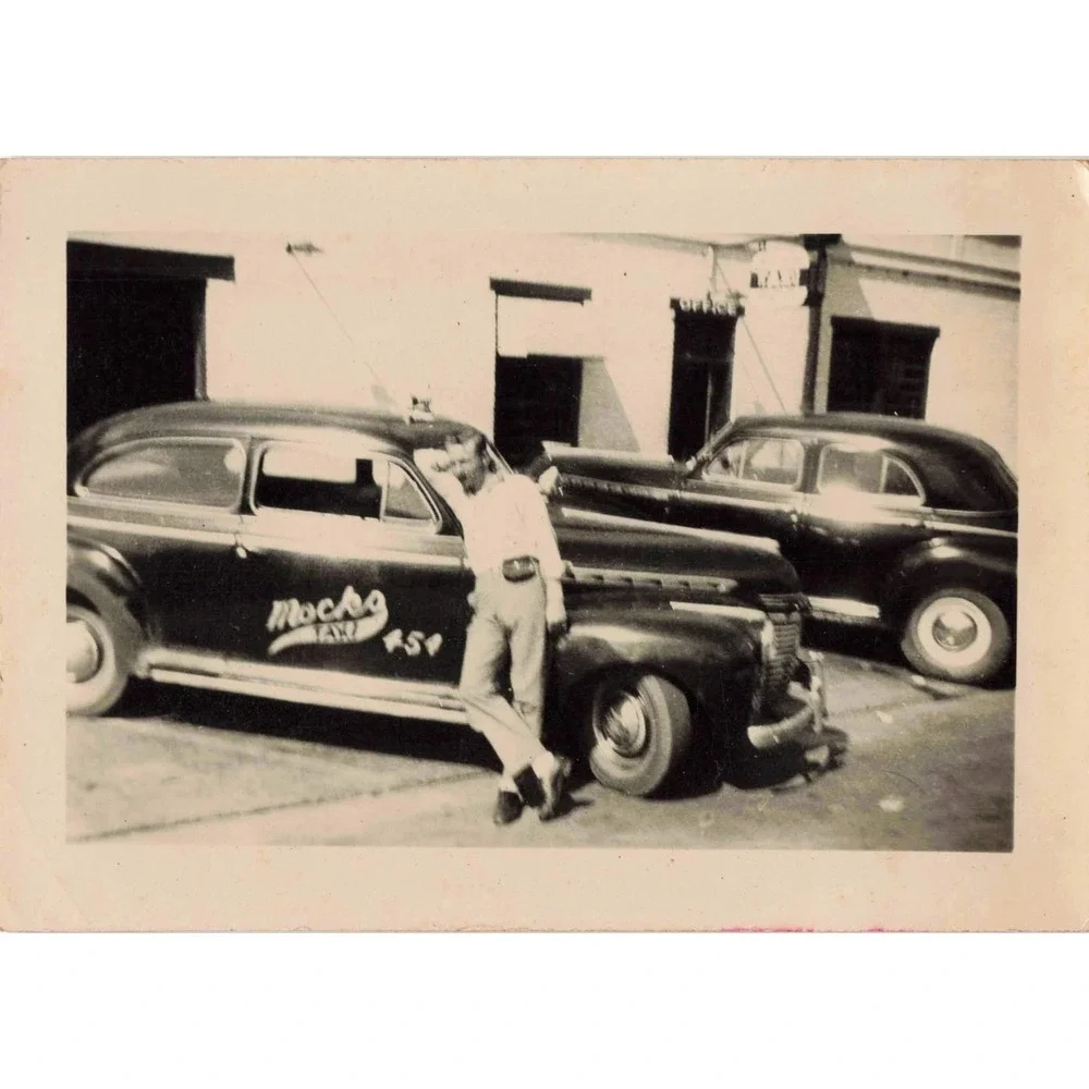 1940s Vintage Photograph Mock's Taxi, Eufaula, Alabama Car Man Posed Outdoor - Picture 1 of 2